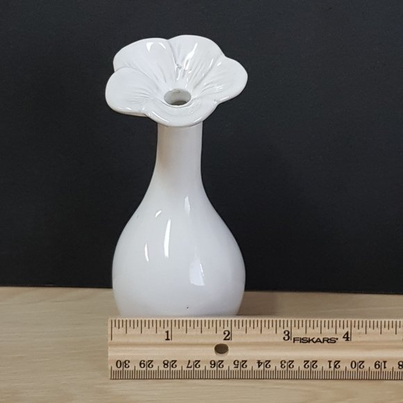 Torre & Tagus Collection Bud Vase - Picture 3 of 9